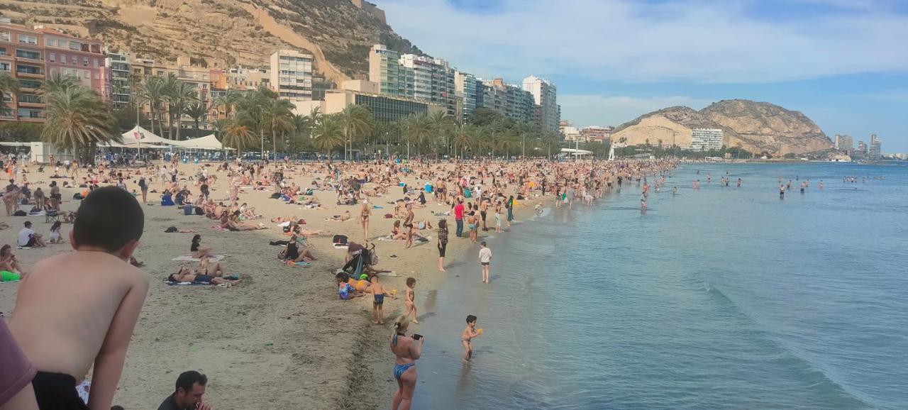 Apartamentos Playa Postiguet Alicante Kültér fotó
