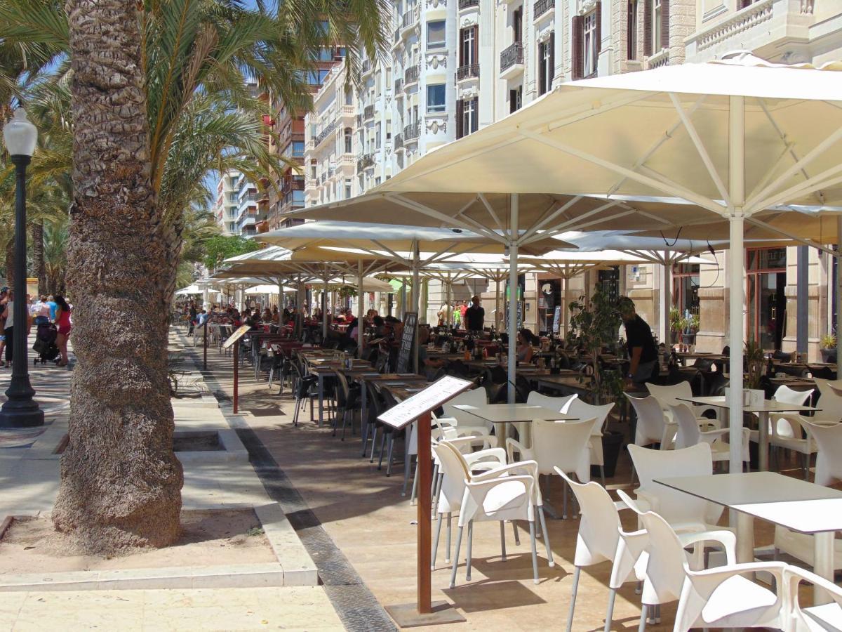 Apartamentos Playa Postiguet Alicante Kültér fotó