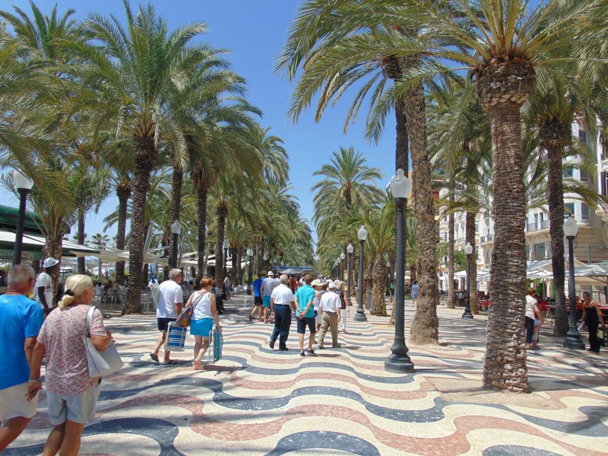 Apartamentos Playa Postiguet Alicante Kültér fotó
