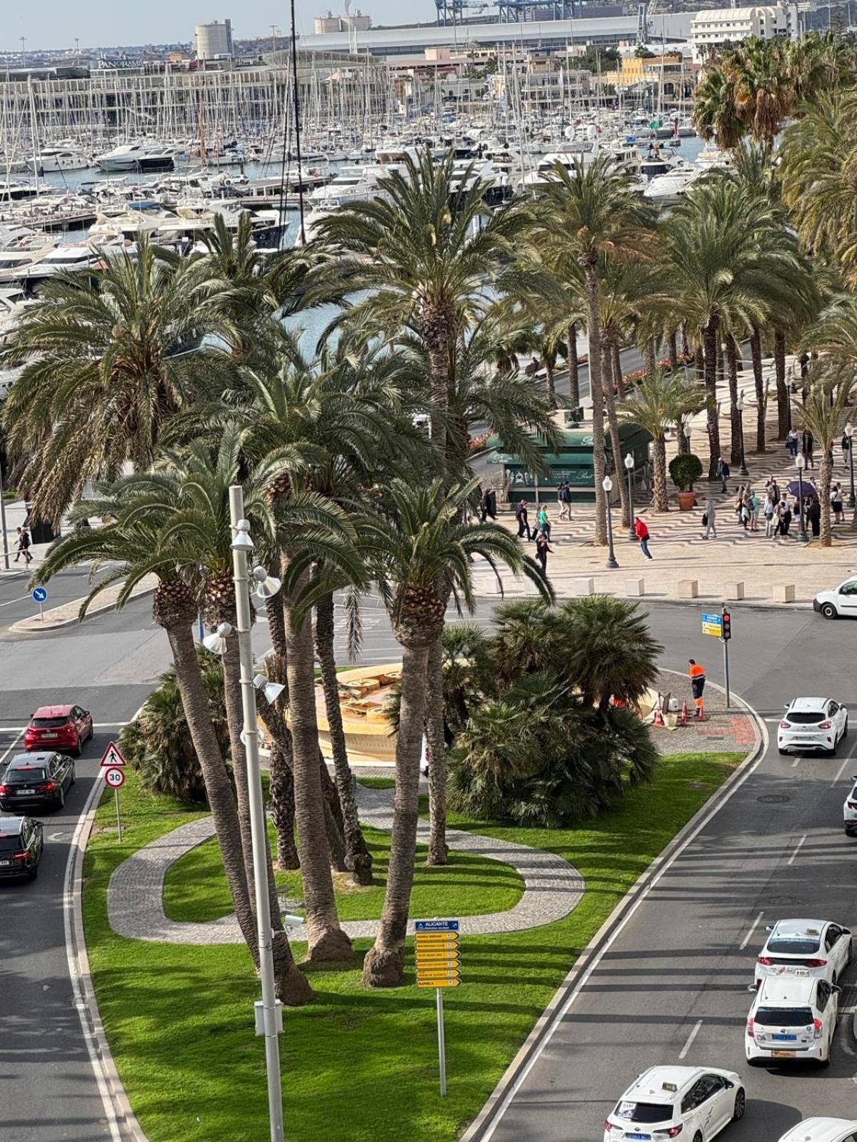 Apartamentos Playa Postiguet Alicante Kültér fotó