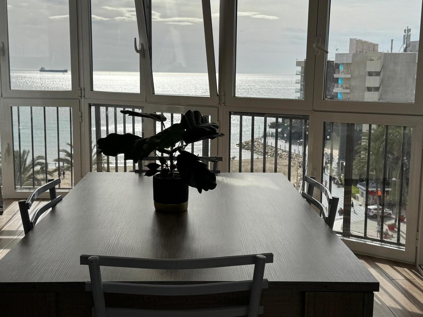 Apartamentos Playa Postiguet Alicante Kültér fotó