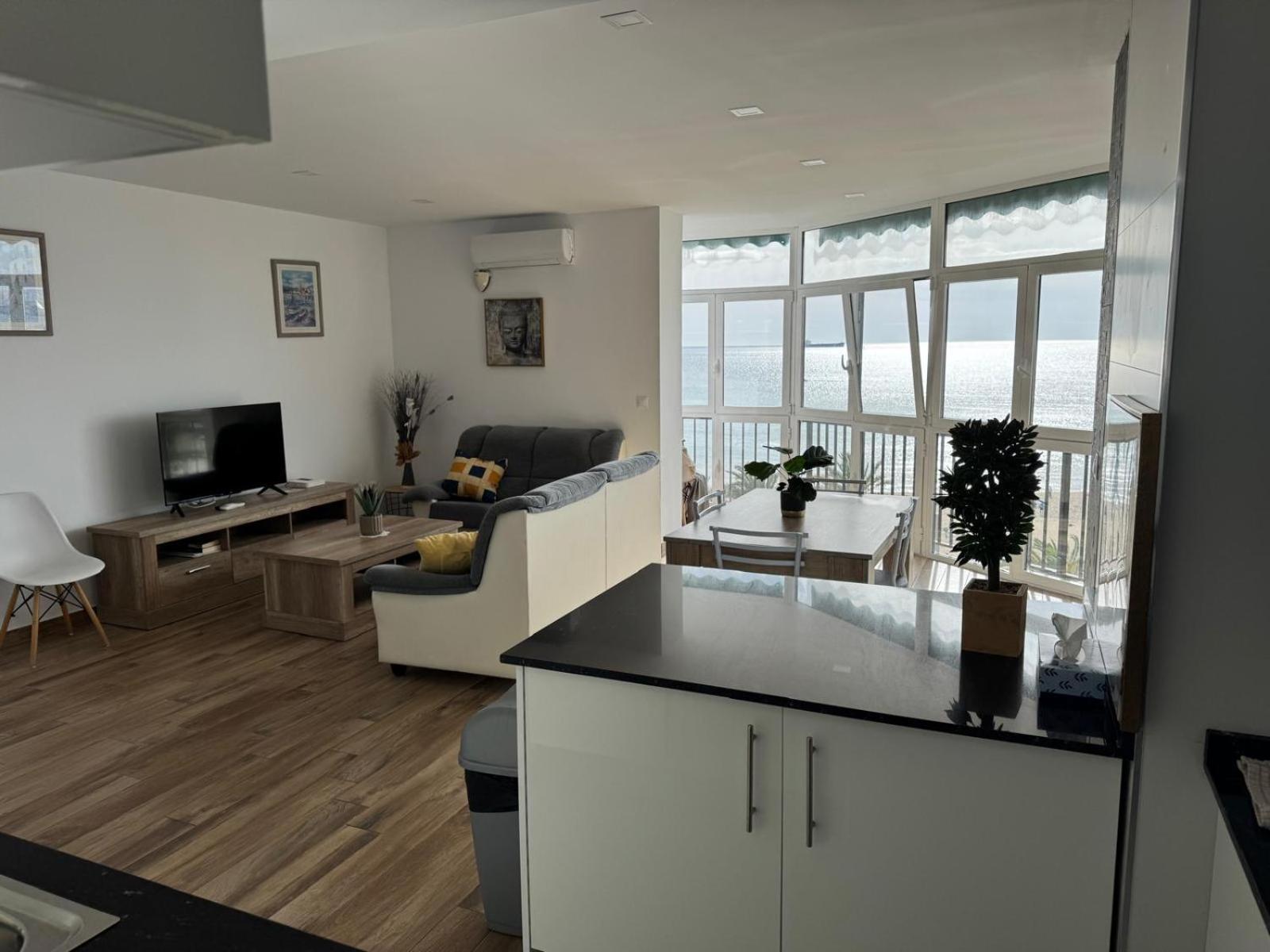 Apartamentos Playa Postiguet Alicante Kültér fotó