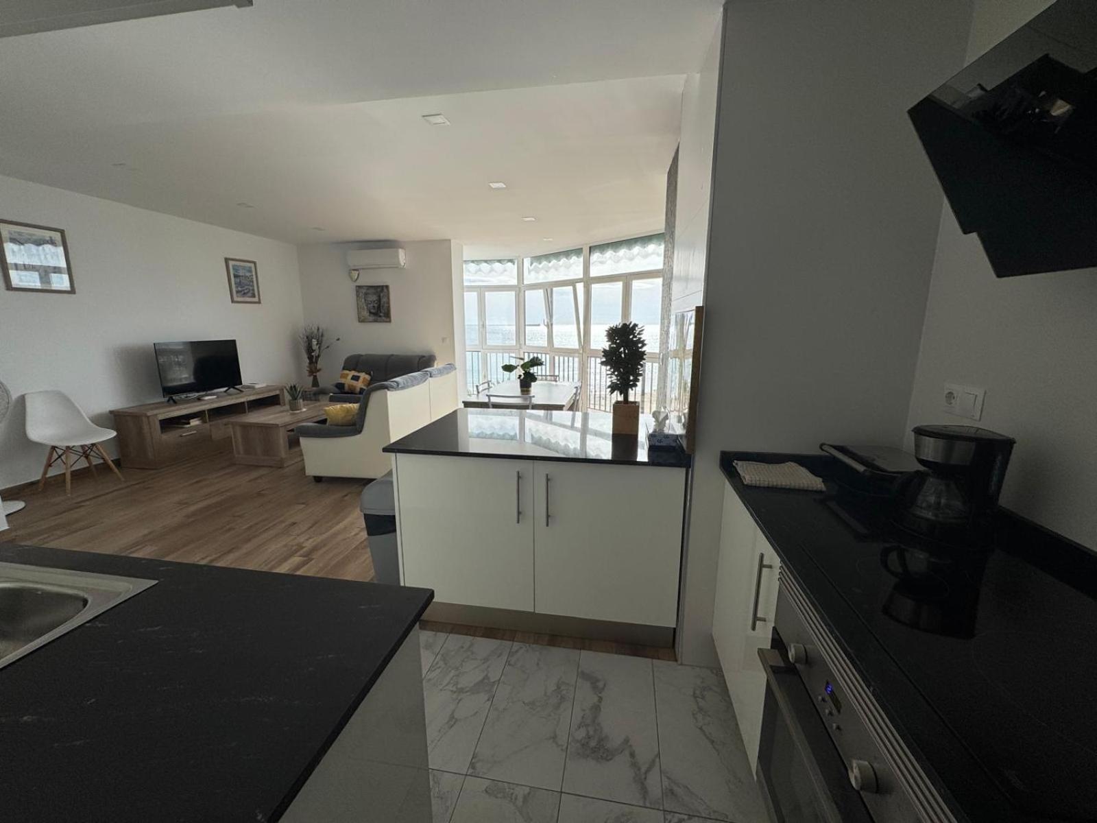 Apartamentos Playa Postiguet Alicante Kültér fotó